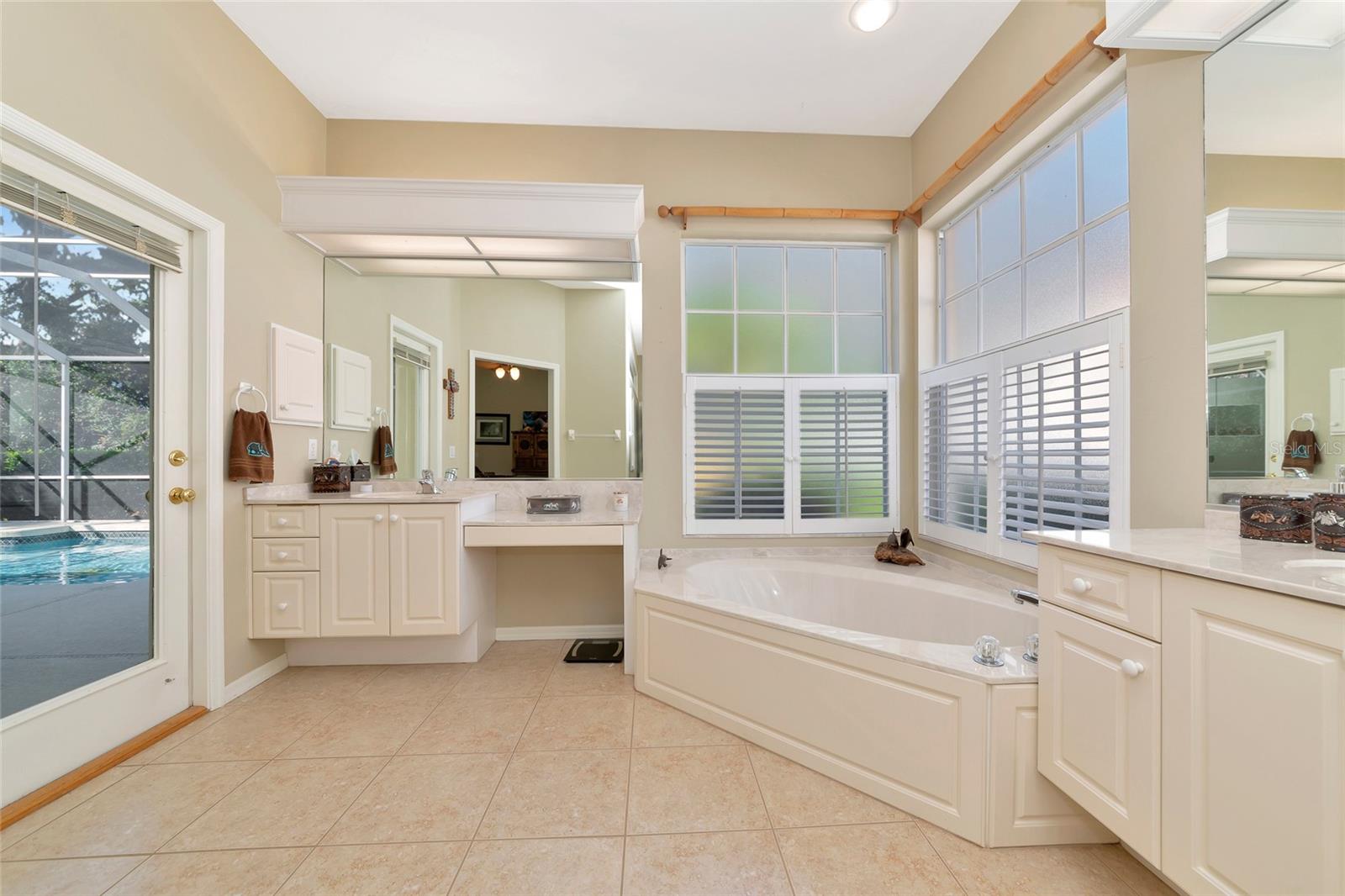 Image 19 of 39 For 4726 Old Farm Road