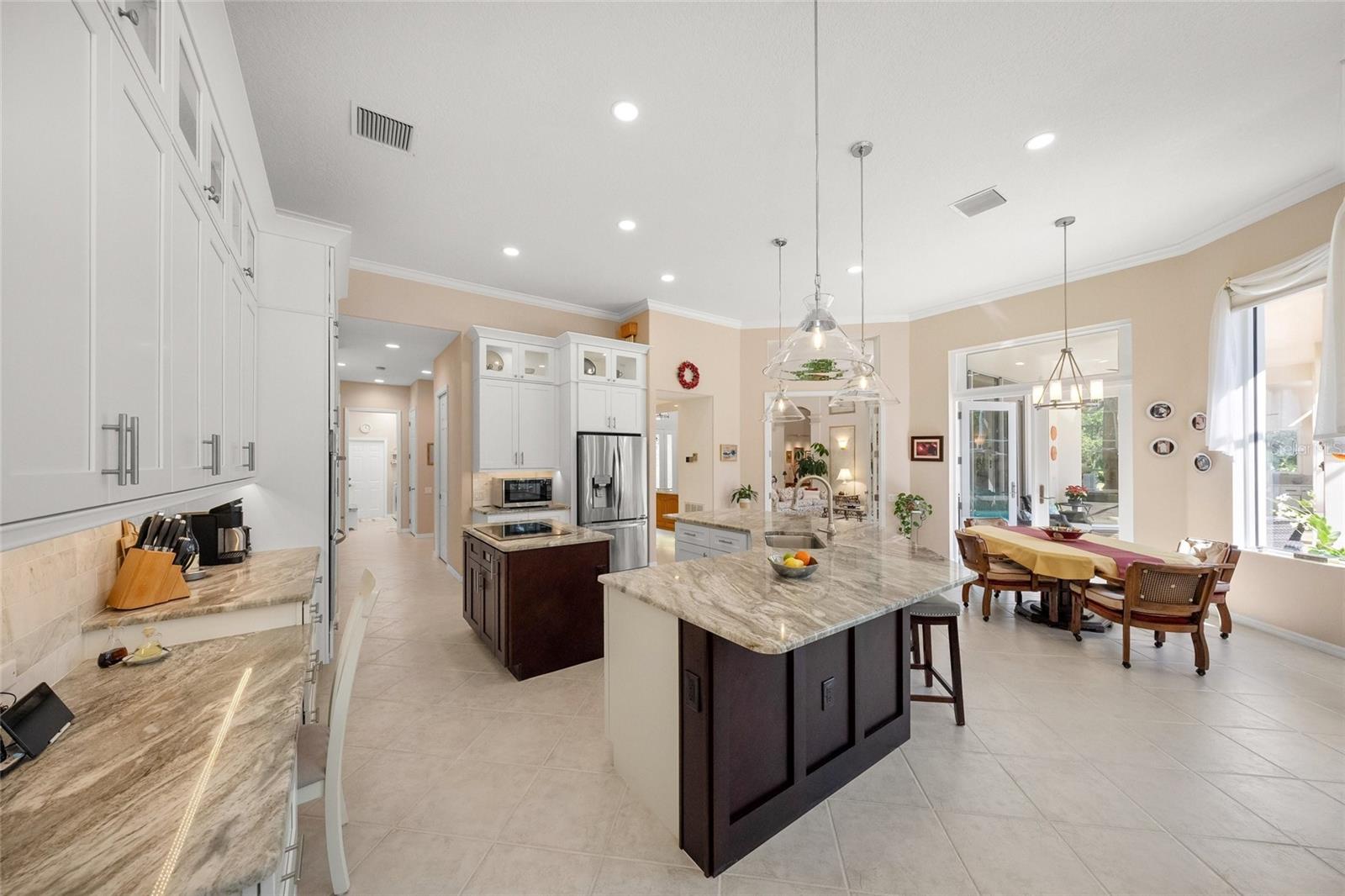 Listing photo id 15 for 2799 Dick Wilson Drive