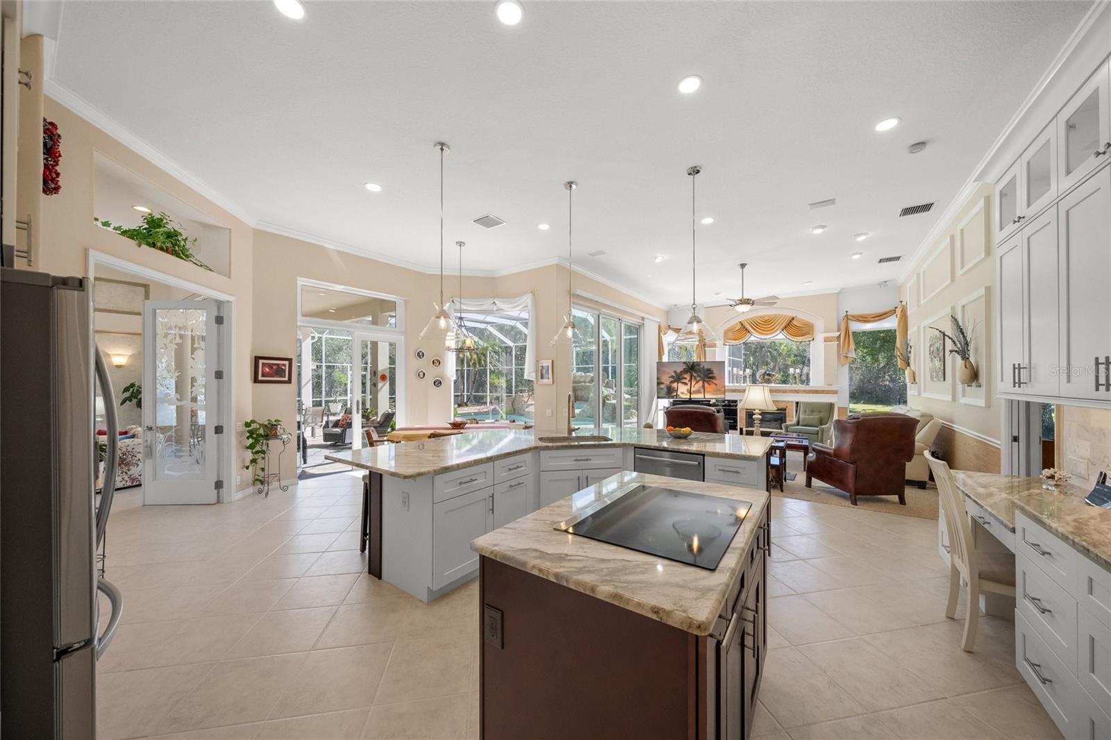 Listing photo id 19 for 2799 Dick Wilson Drive