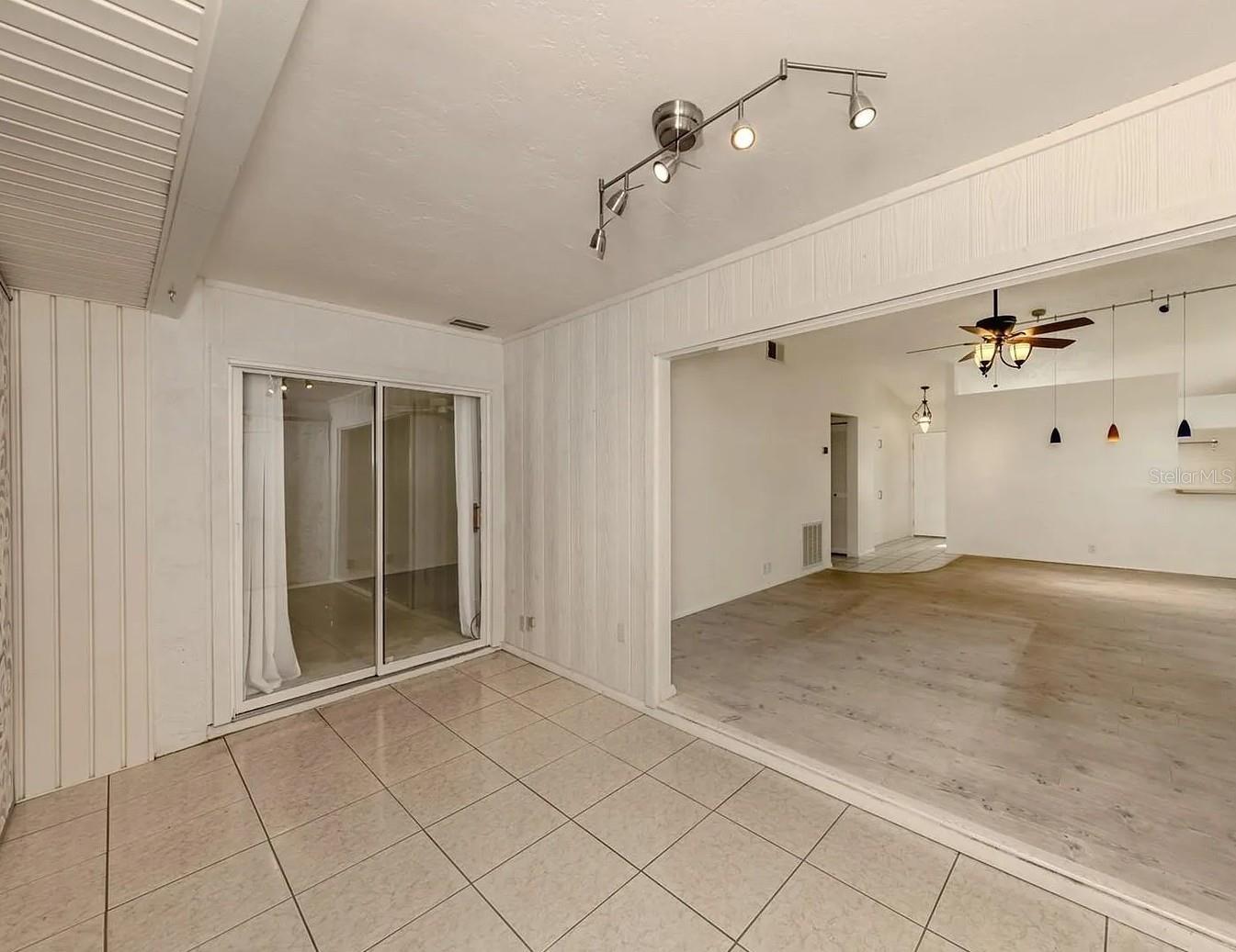 Image 10 of 44 For 1700 Curry Trail 35