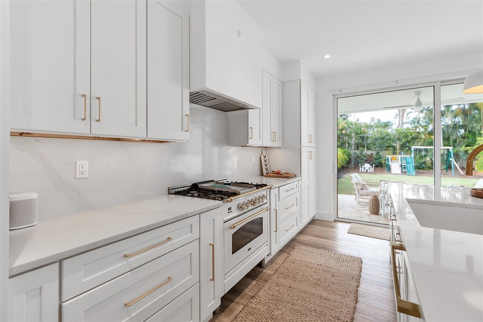 Image 17 of 77 For 1642 Arlington Street