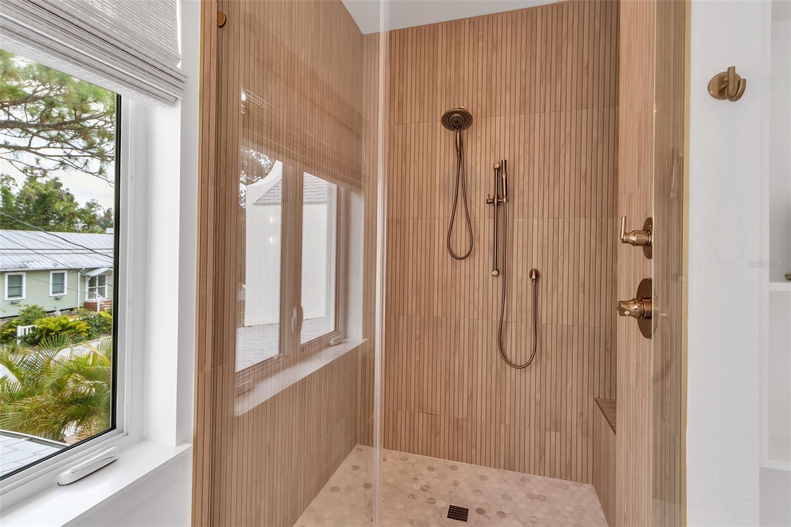 Image 42 of 77 For 1642 Arlington Street