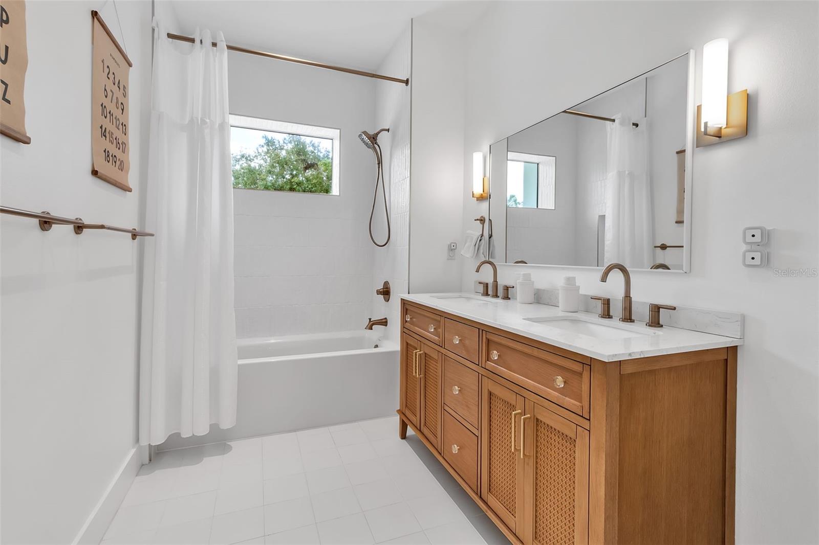 Image 52 of 77 For 1642 Arlington Street