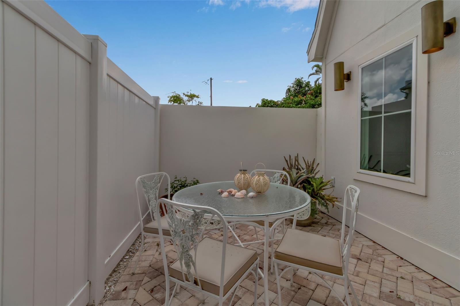 Image 64 of 77 For 1642 Arlington Street