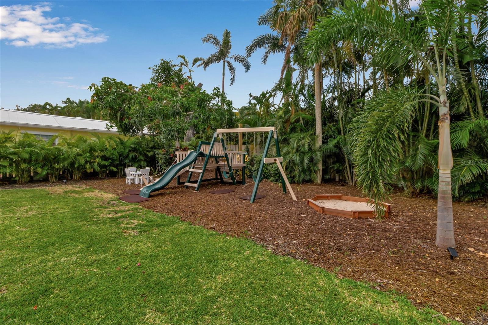 Image 65 of 77 For 1642 Arlington Street