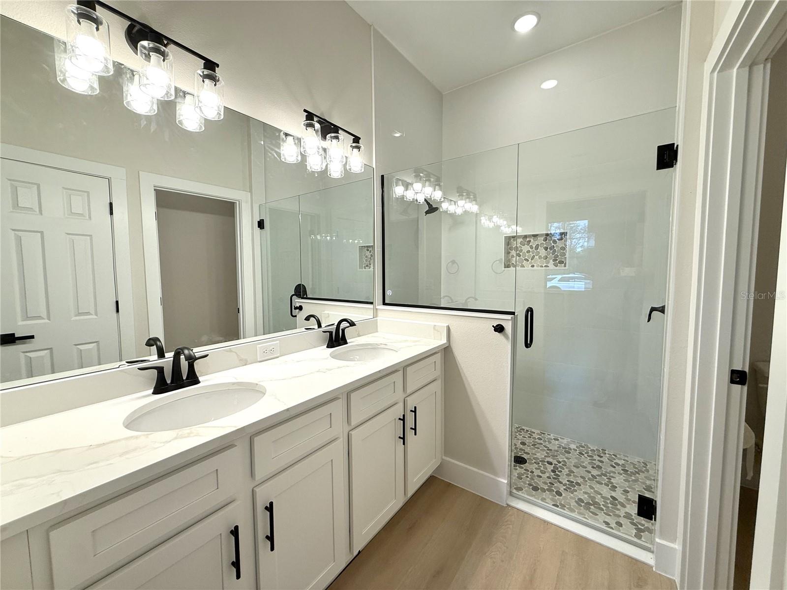 Image 10 of 17 For 2712 Nogales Road