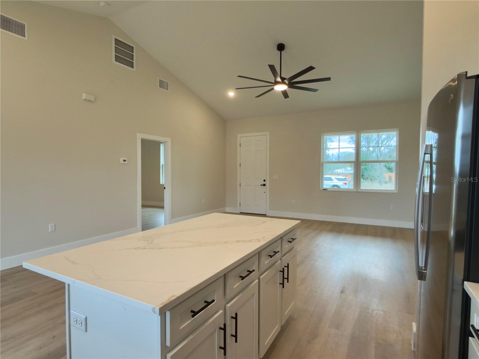 Image 4 of 17 For 2712 Nogales Road