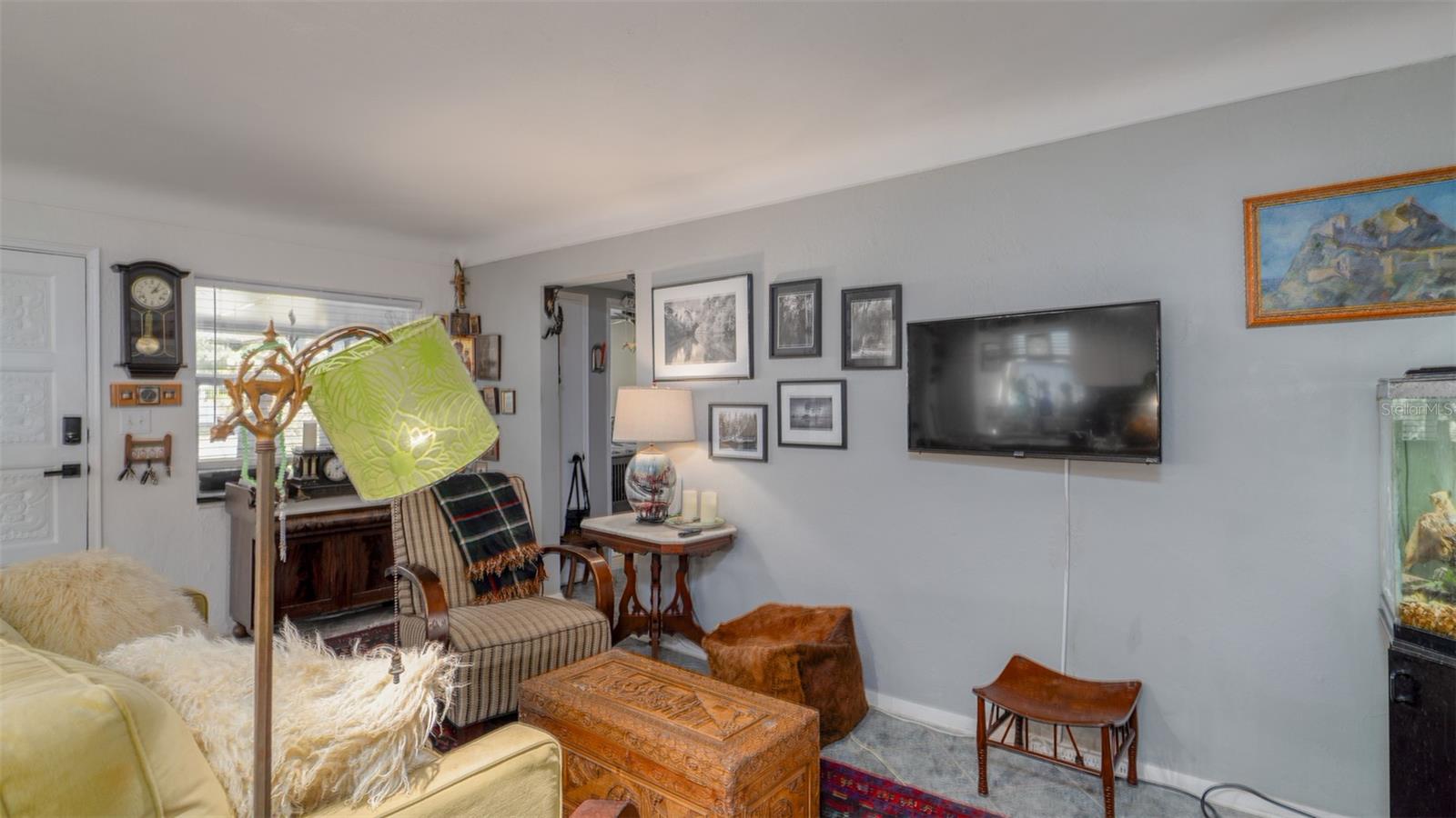 Image 13 of 39 For 5508 9th Avenue N