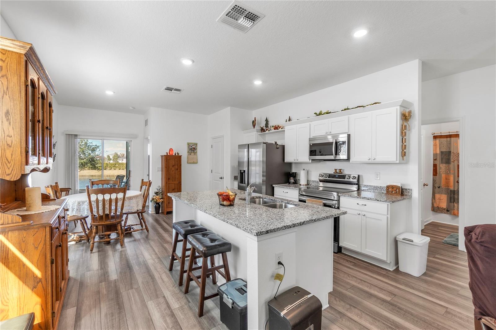 Image 4 of 24 For 10427 Ladybug Cove