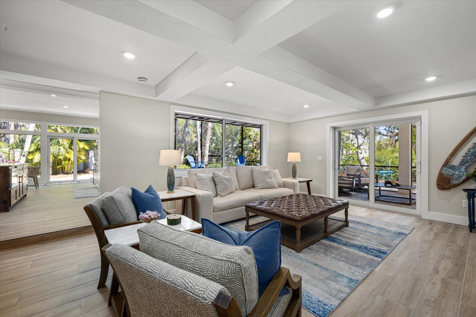 Listing photo id 27 for 5045 Oxford Drive