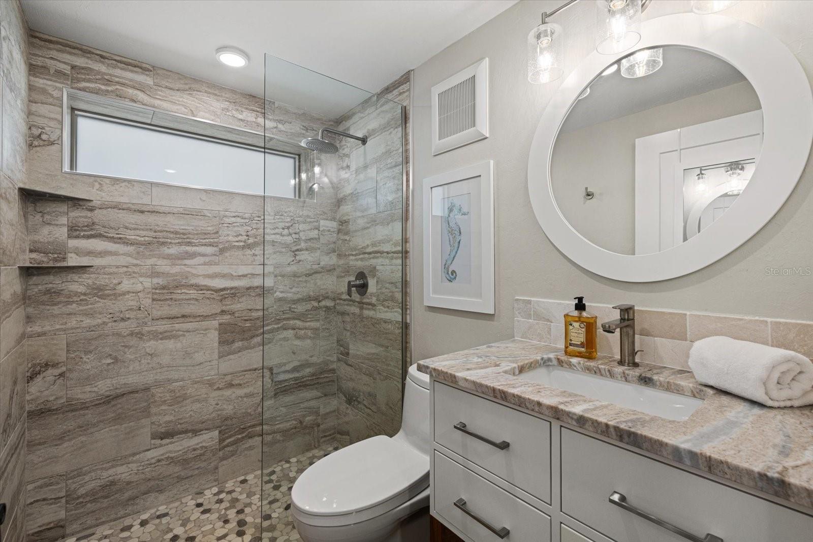 Listing photo id 31 for 5045 Oxford Drive