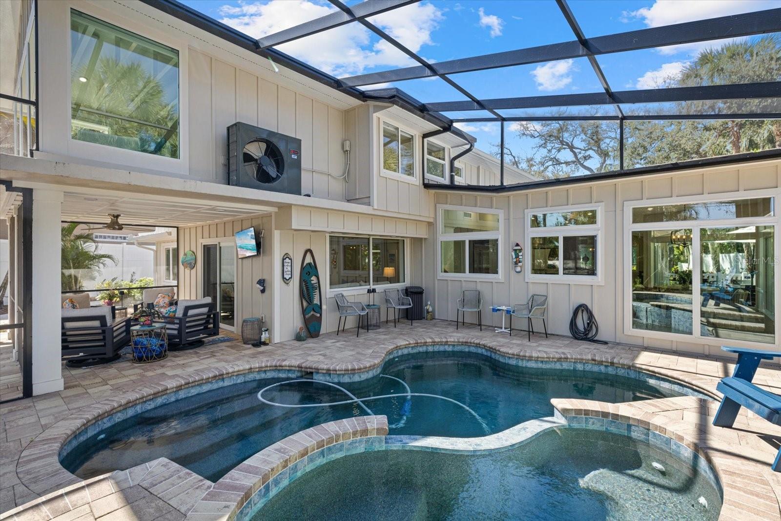 Listing photo id 52 for 5045 Oxford Drive