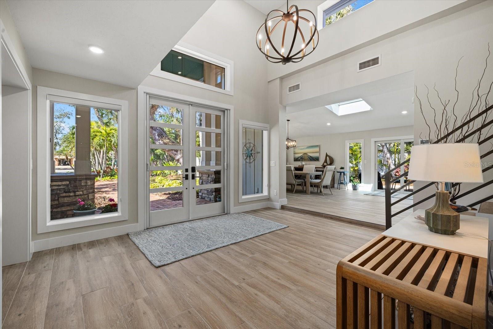 Listing photo id 4 for 5045 Oxford Drive