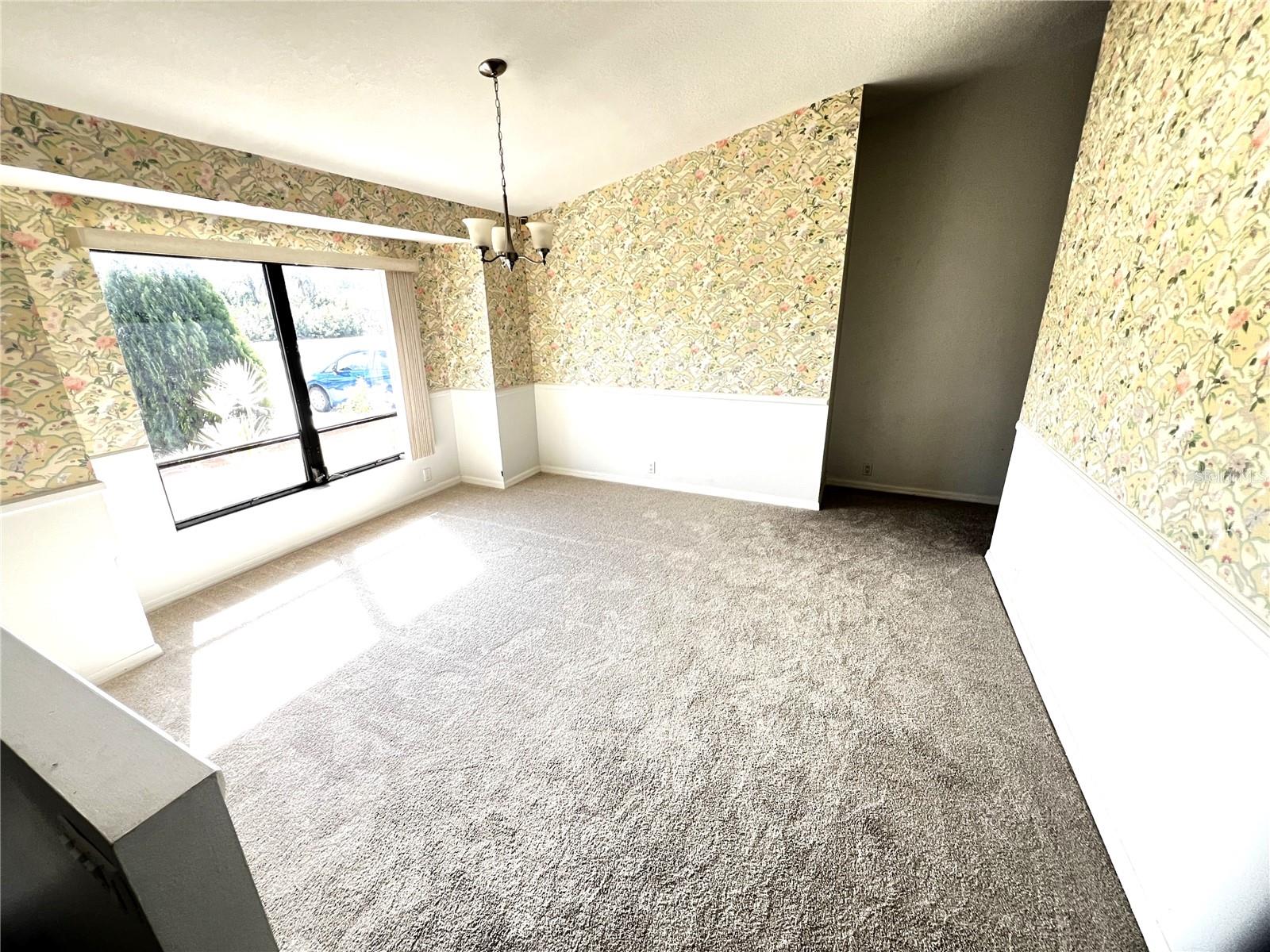 Image 14 of 52 For 19358 Edgewater Drive