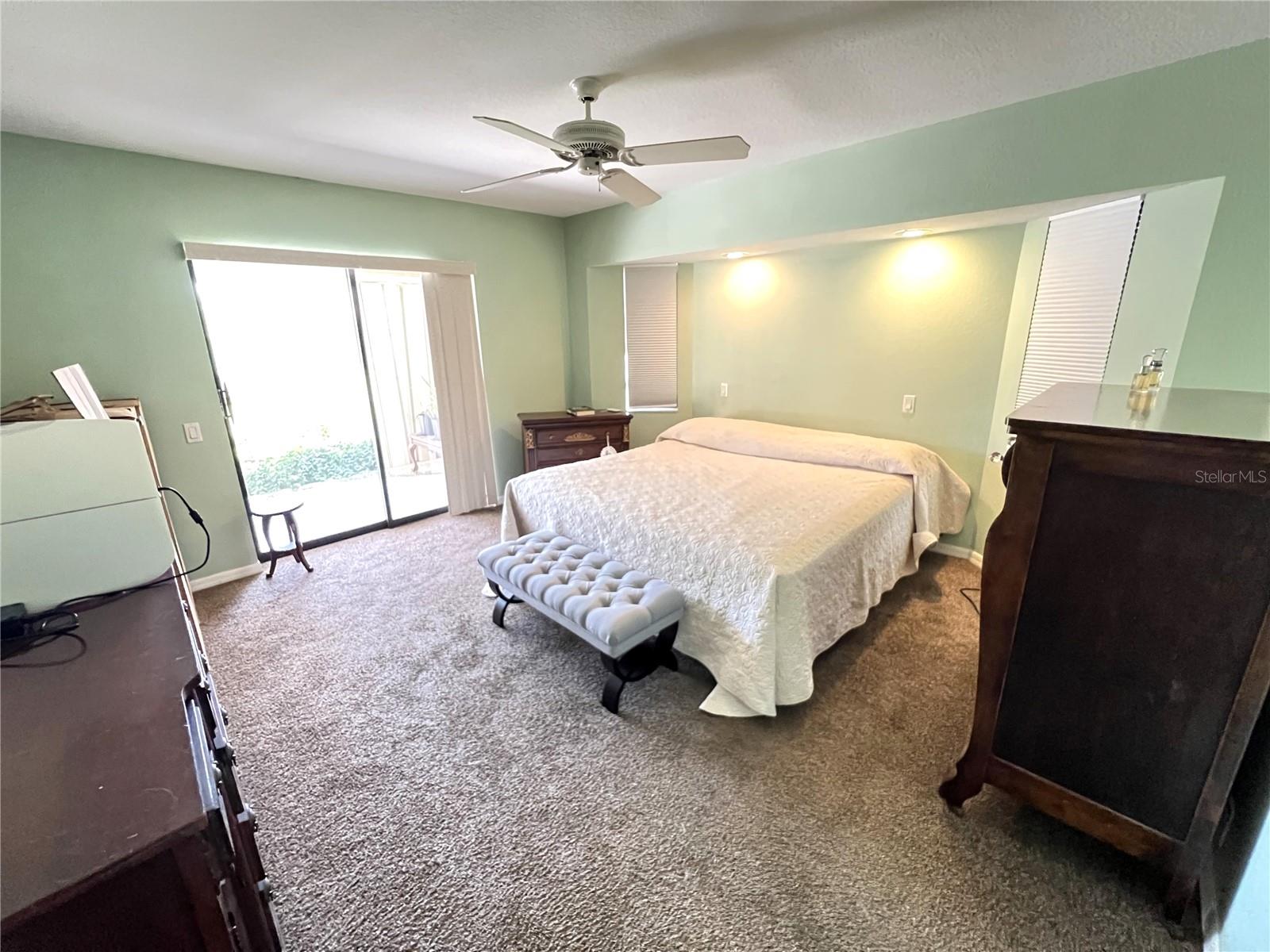 Image 24 of 52 For 19358 Edgewater Drive