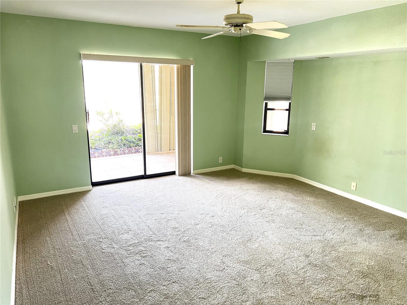 Image 27 of 52 For 19358 Edgewater Drive