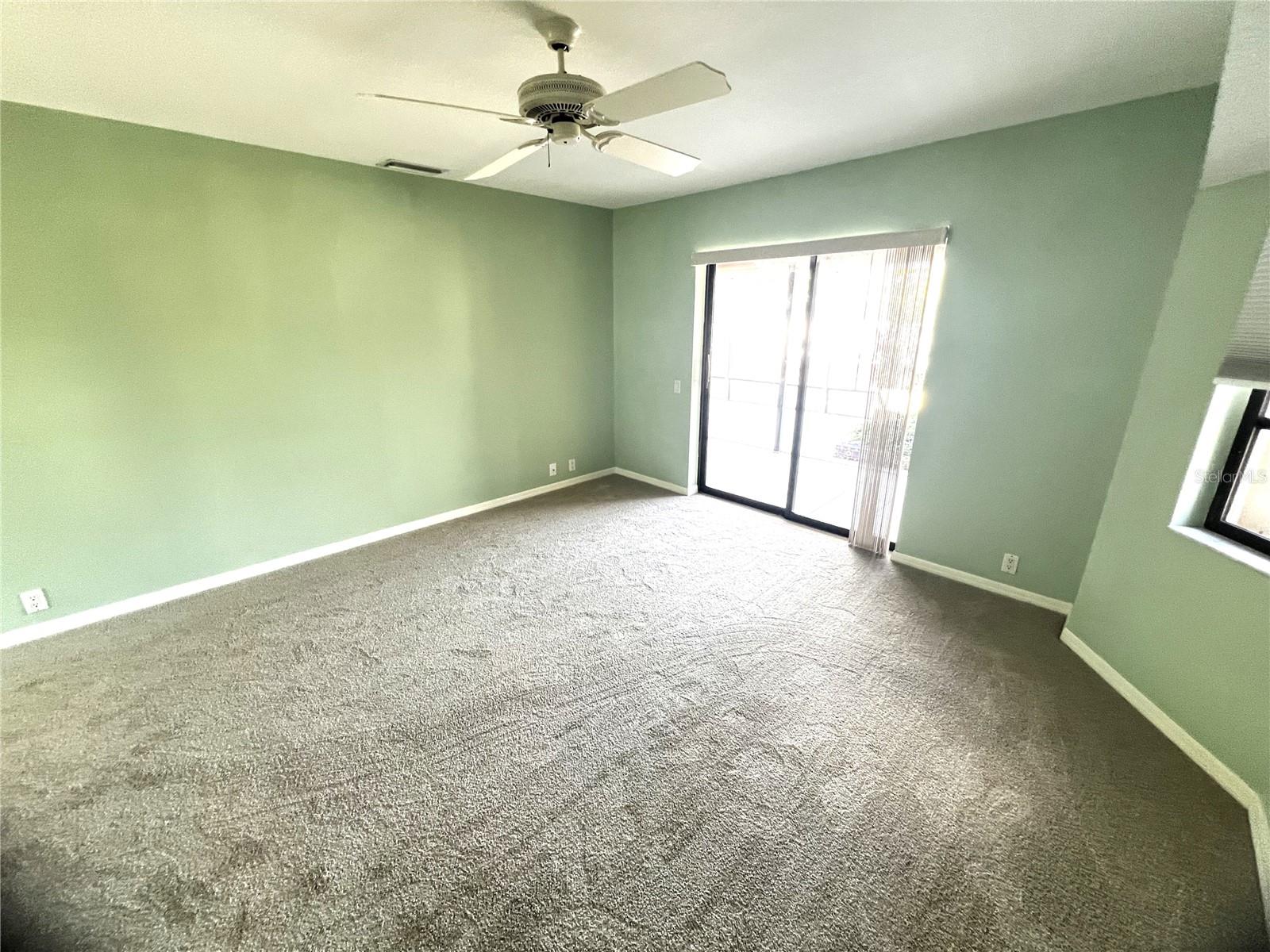 Image 28 of 52 For 19358 Edgewater Drive