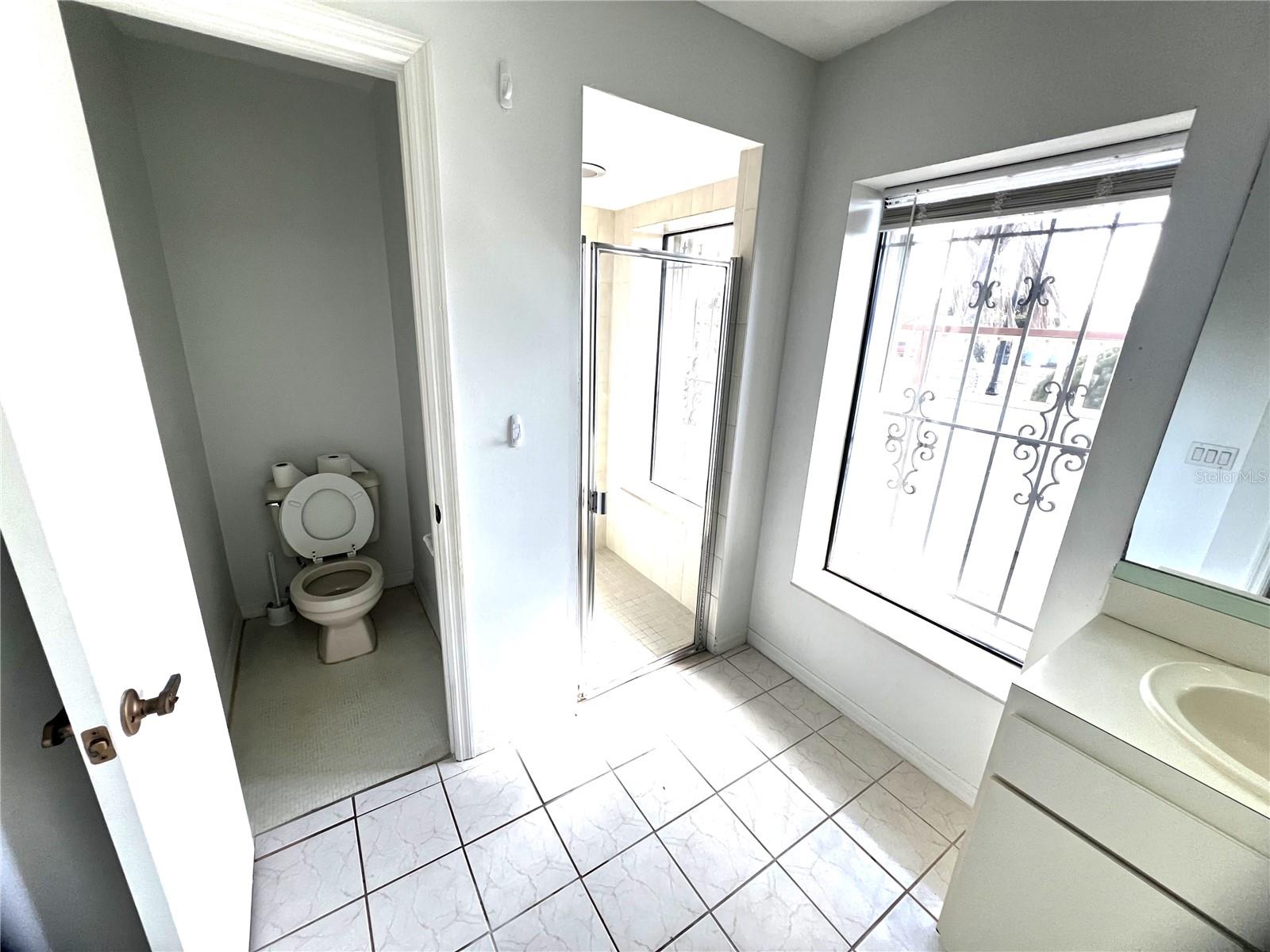 Image 31 of 52 For 19358 Edgewater Drive