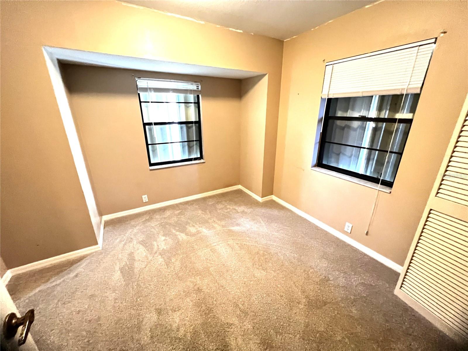 Image 32 of 52 For 19358 Edgewater Drive