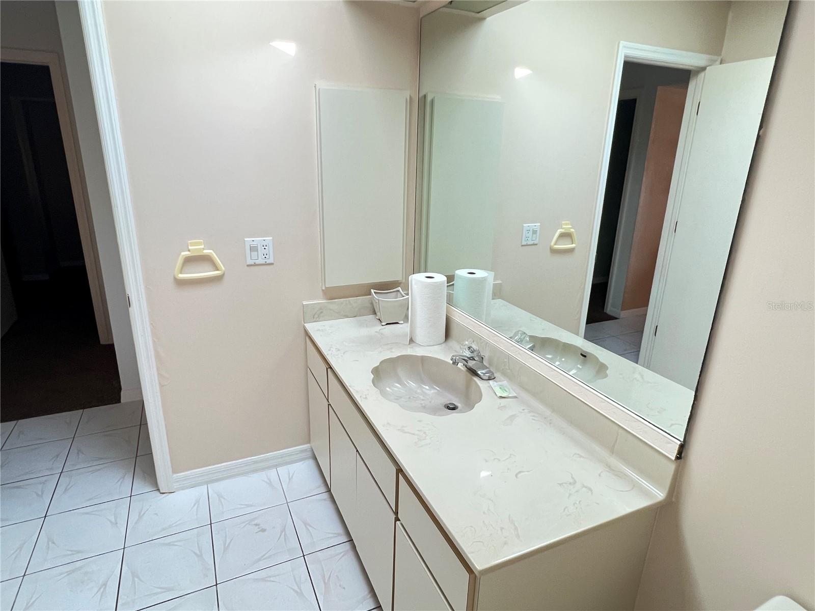 Image 35 of 52 For 19358 Edgewater Drive