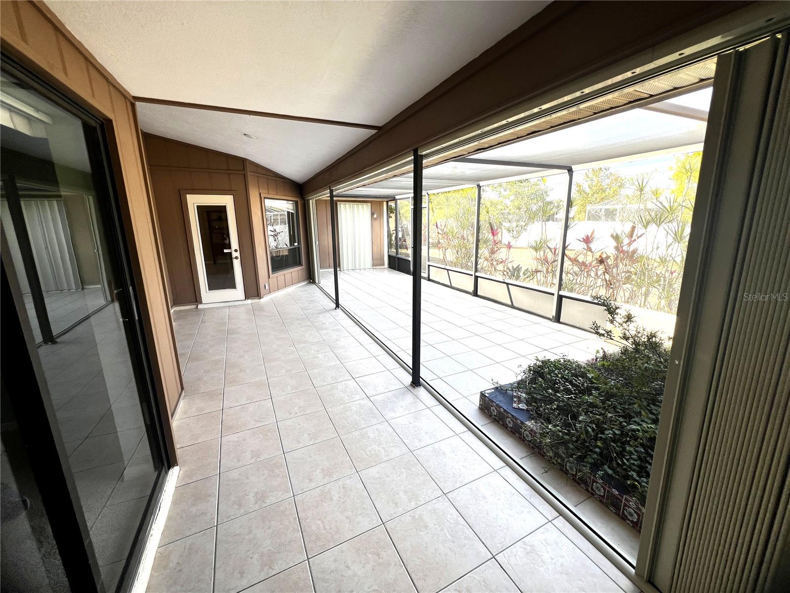 Image 38 of 52 For 19358 Edgewater Drive