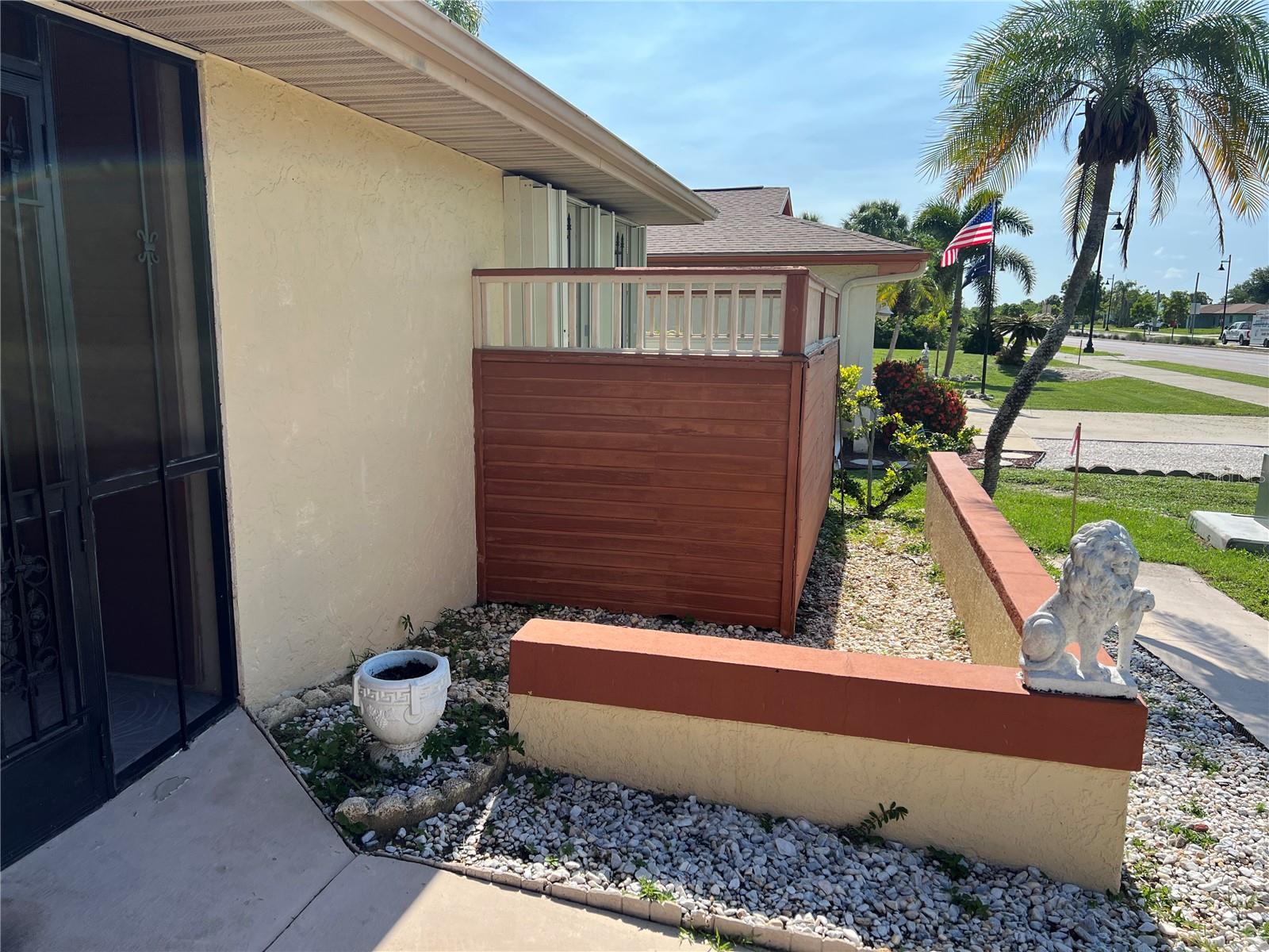 Image 4 of 52 For 19358 Edgewater Drive