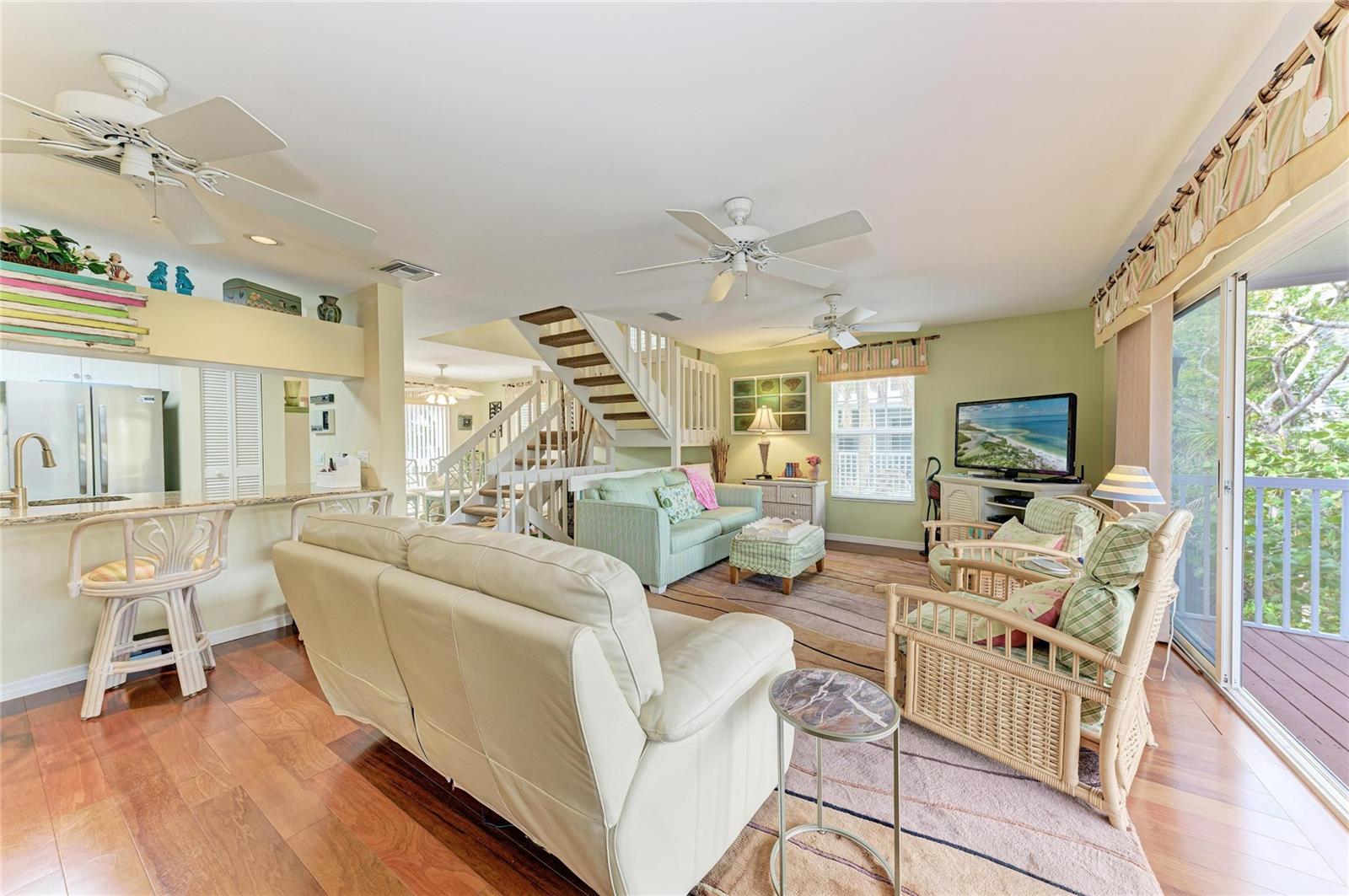 Image 20 of 65 For 6250 Holmes Boulevard 56