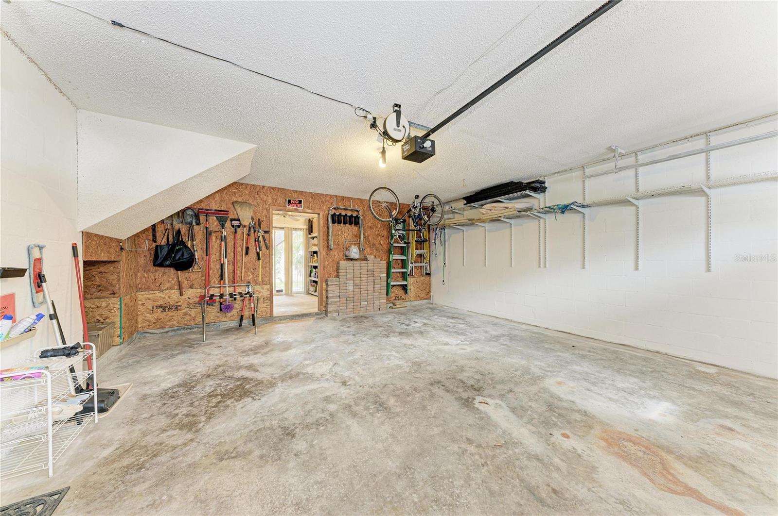 Image 45 of 65 For 6250 Holmes Boulevard 56