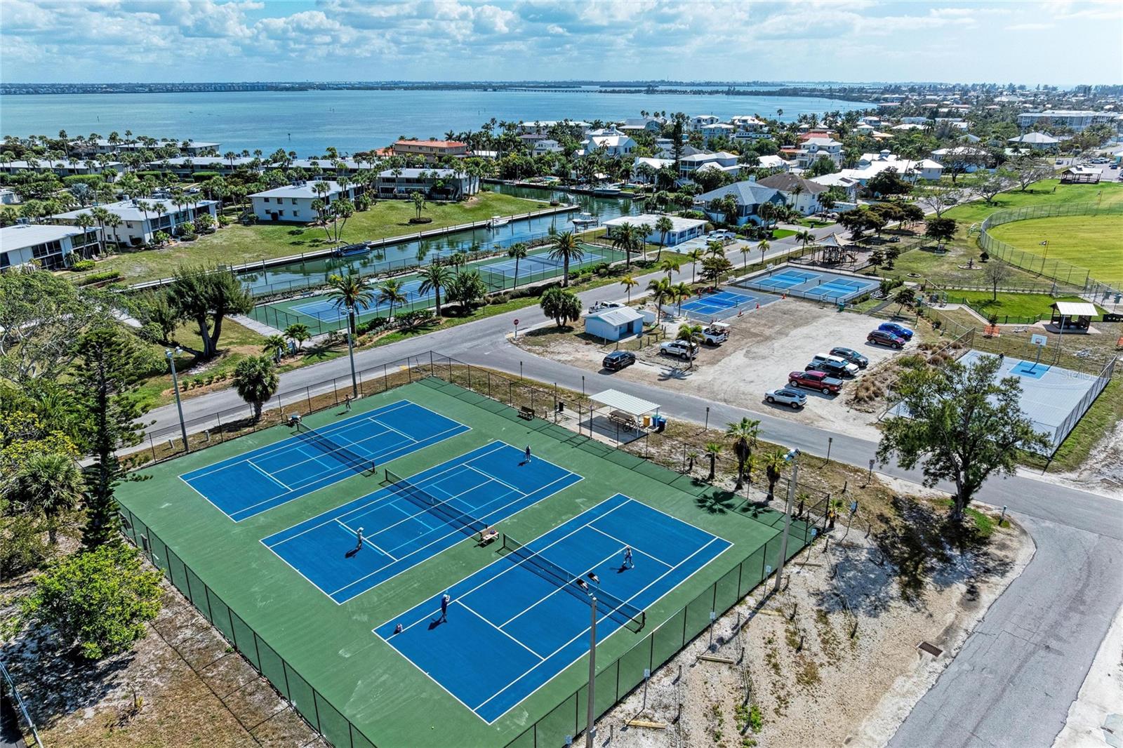 Image 53 of 65 For 6250 Holmes Boulevard 56