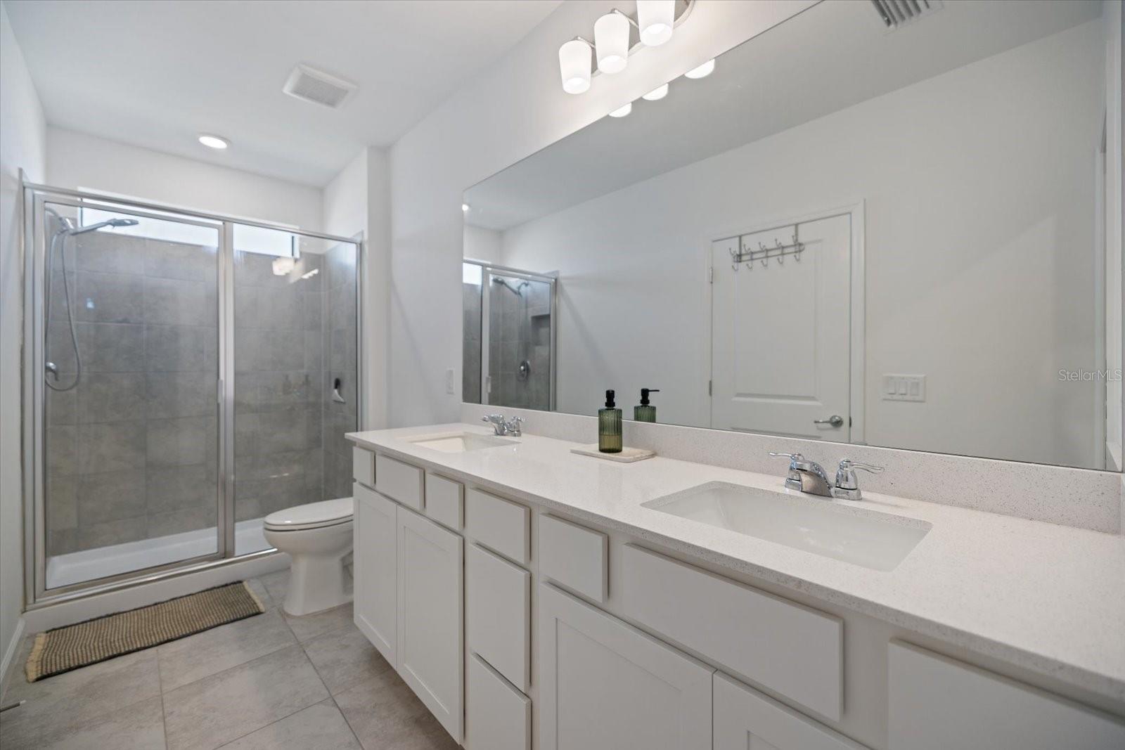 Image 15 of 38 For 6512 Silverstar Drive