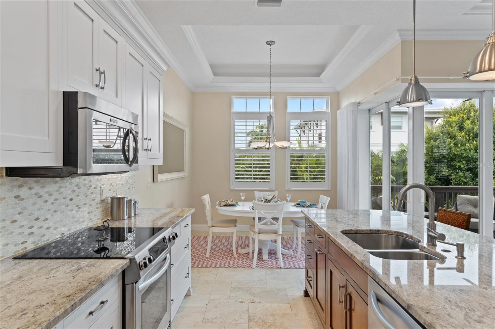 Image 16 of 46 For 1021 Crescent Street