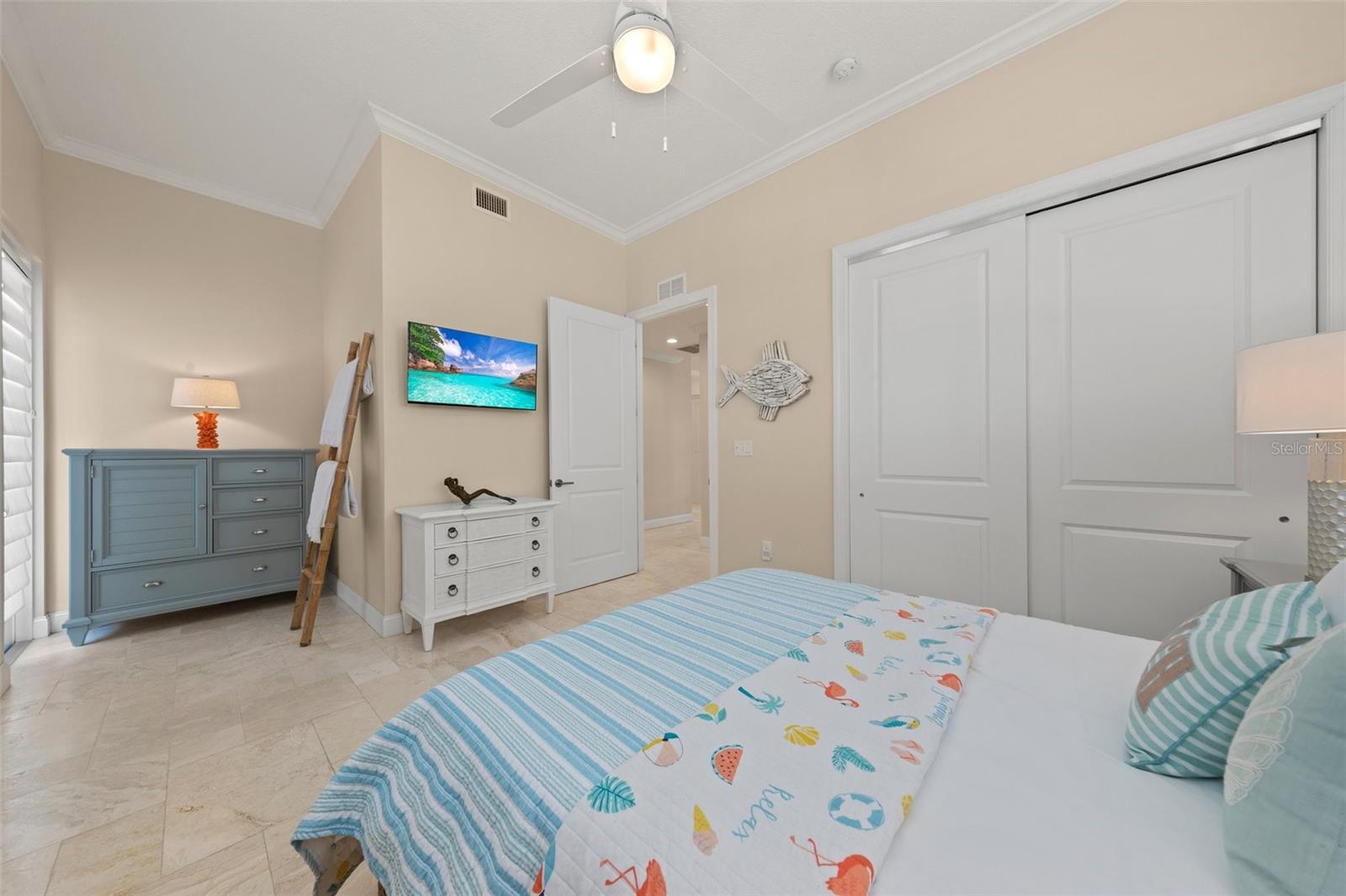 Image 26 of 46 For 1021 Crescent Street