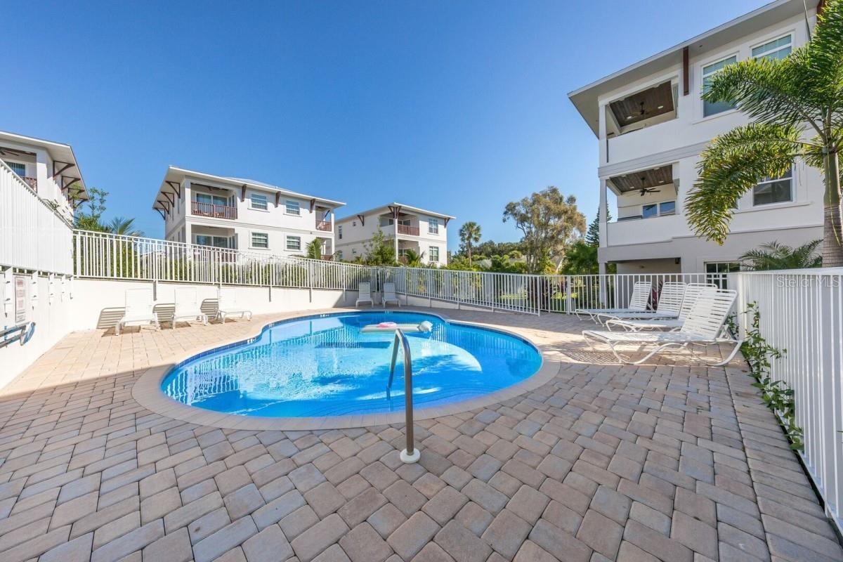 Image 44 of 46 For 1021 Crescent Street