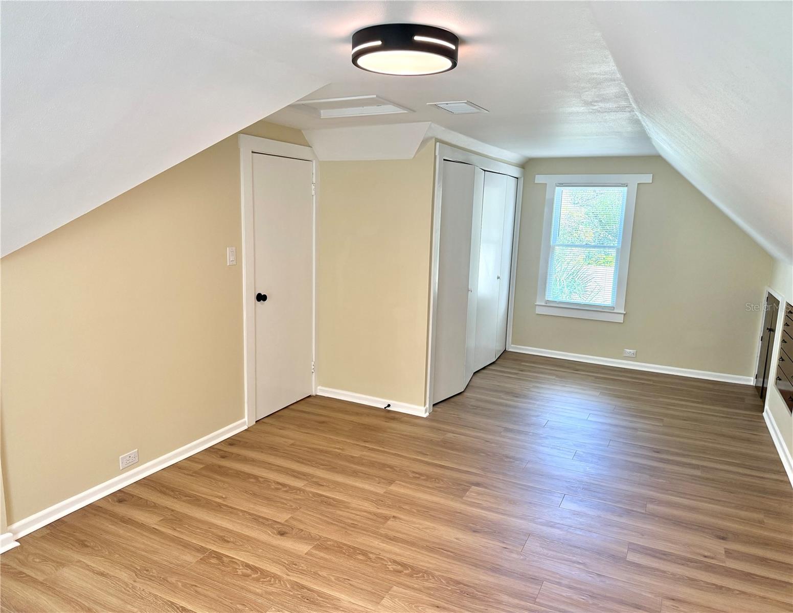 Image 12 of 13 For 1903 Osborne Avenue