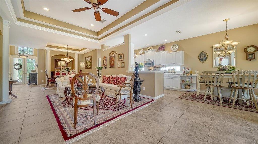 Image 13 of 72 For 8183 Nice Way