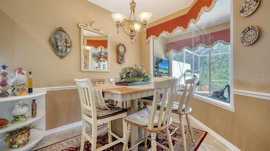 Image 14 of 72 For 8183 Nice Way