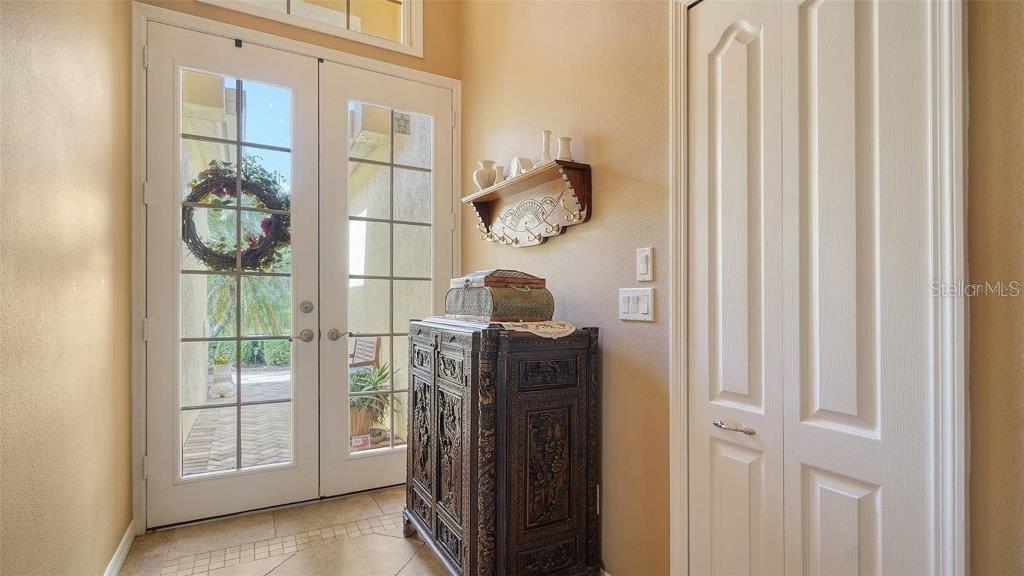 Image 15 of 72 For 8183 Nice Way