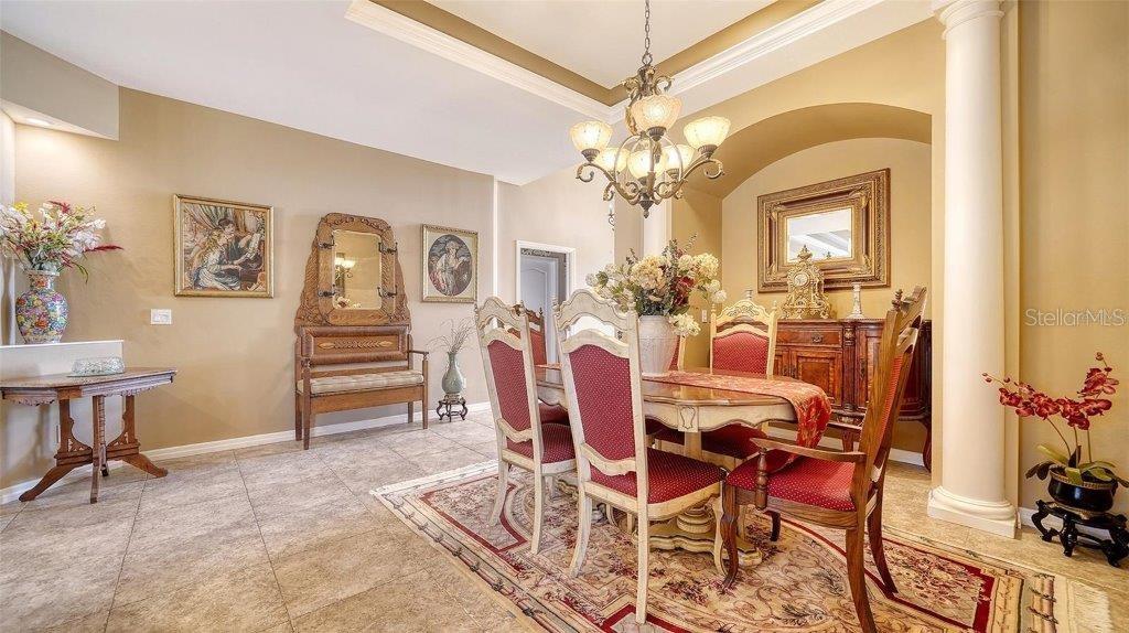 Image 16 of 72 For 8183 Nice Way