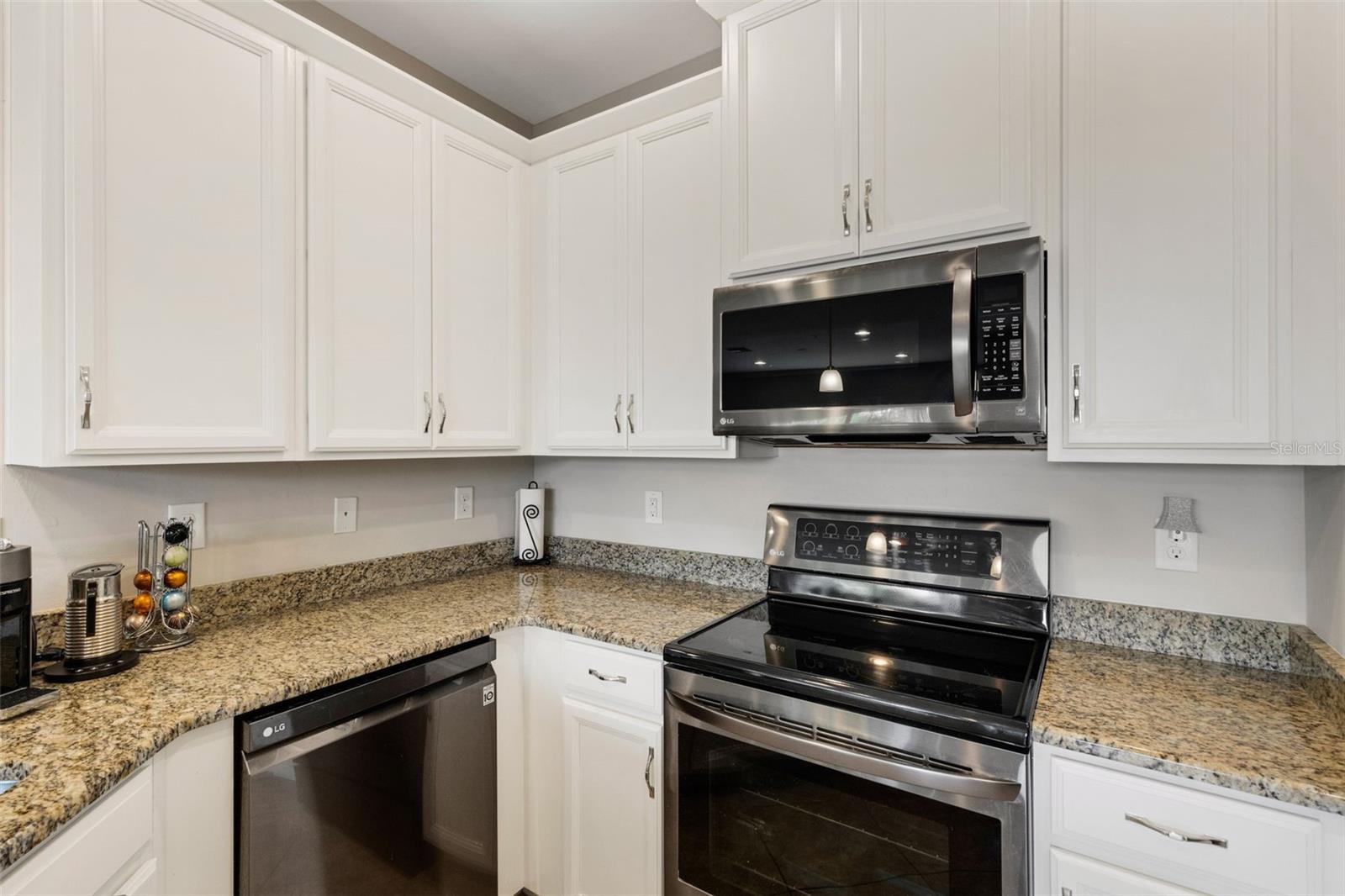 Image 13 of 40 For 4284 Expedition Way Na