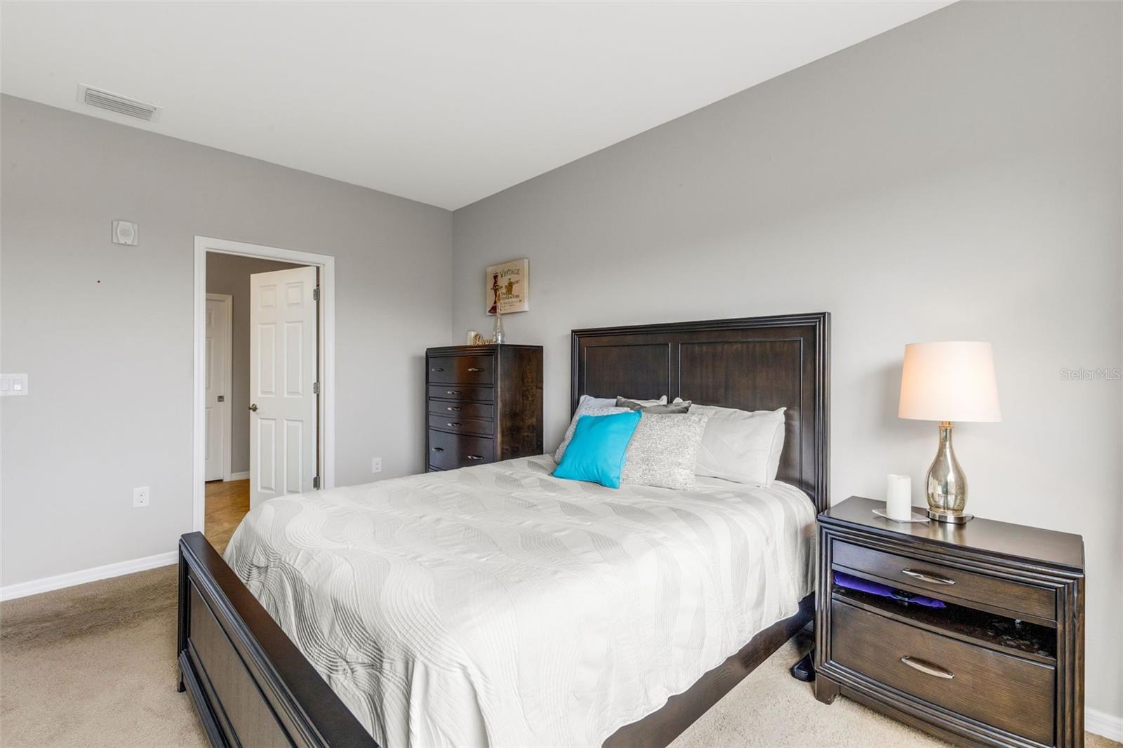 Image 19 of 40 For 4284 Expedition Way Na