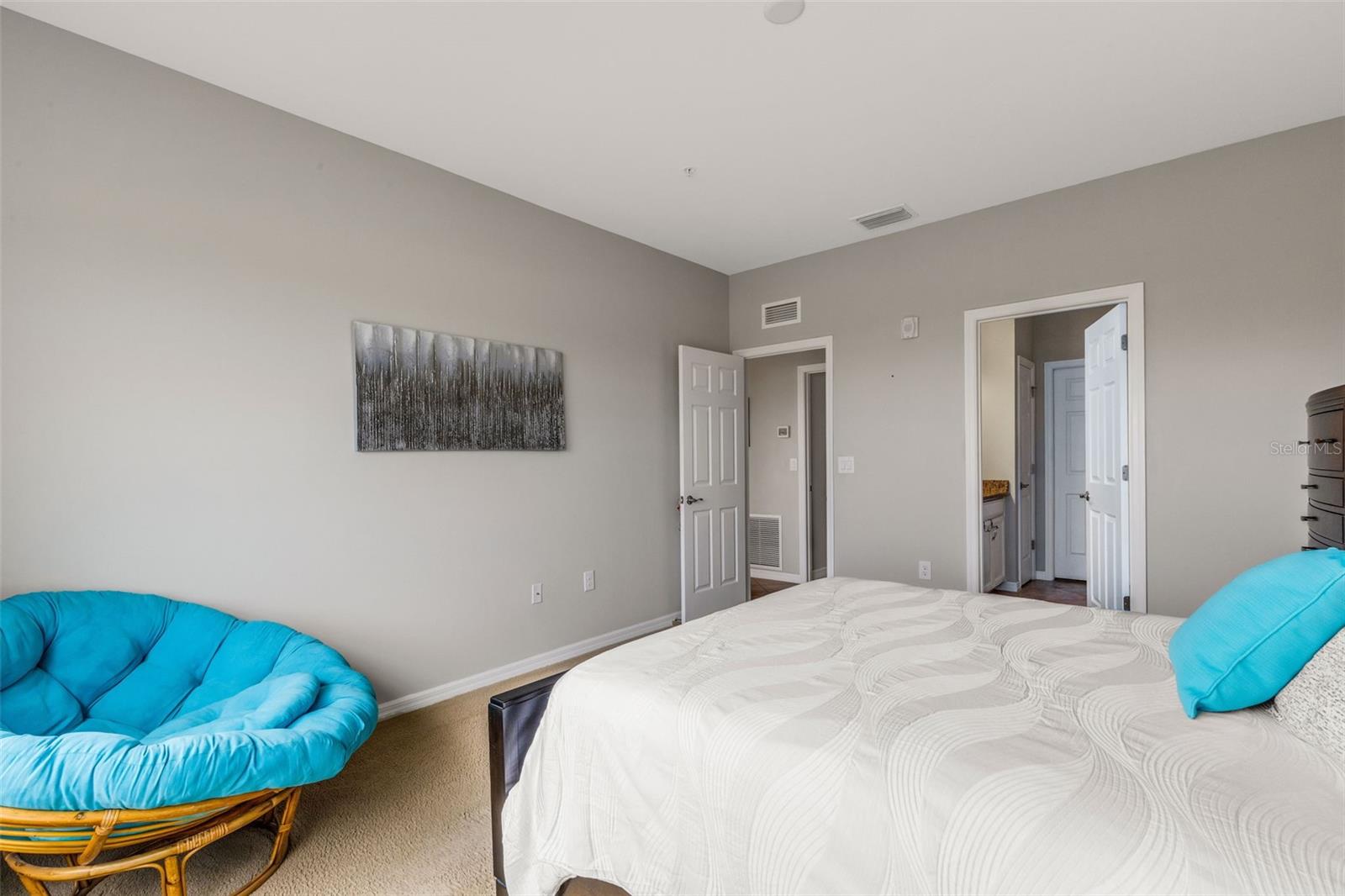 Image 21 of 40 For 4284 Expedition Way Na