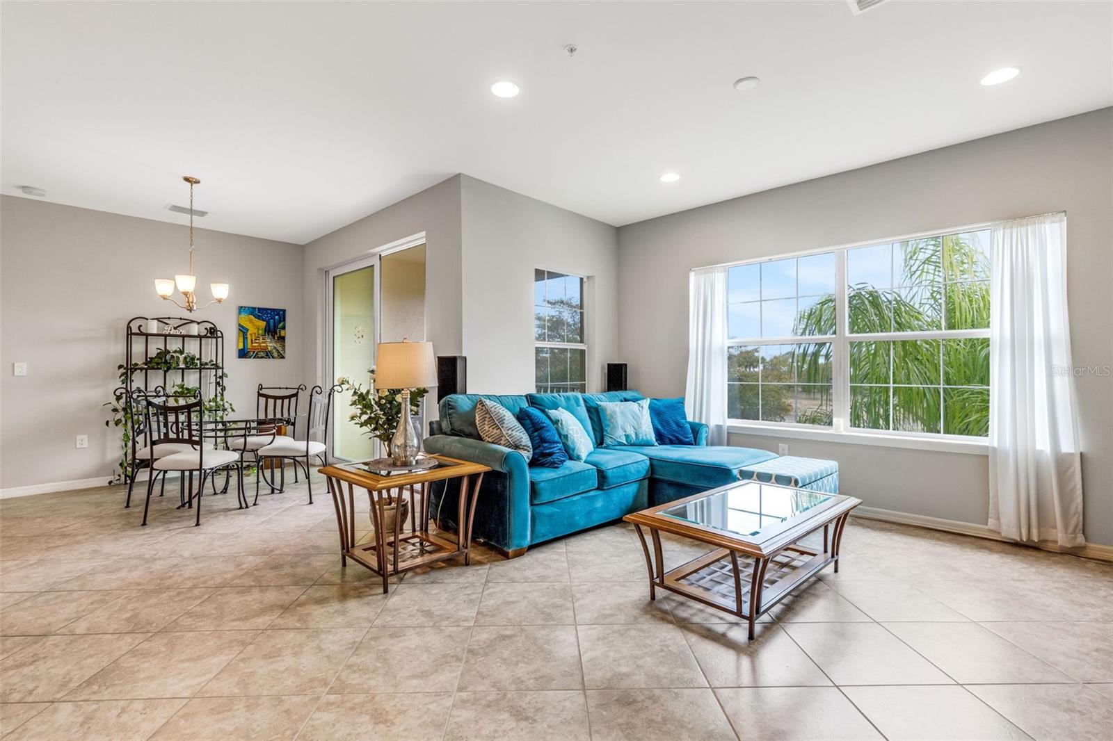 Image 3 of 40 For 4284 Expedition Way Na