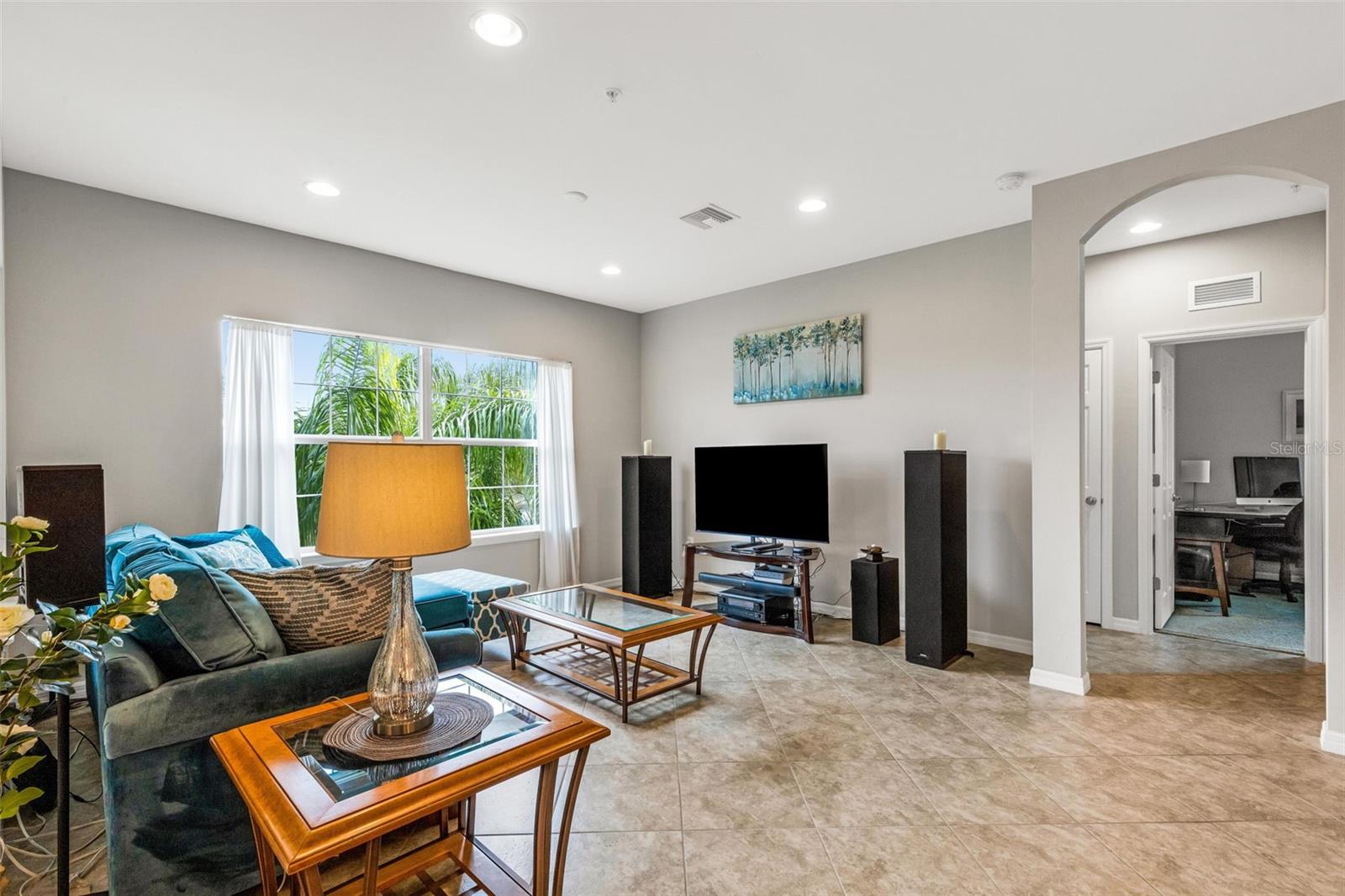 Image 6 of 40 For 4284 Expedition Way Na