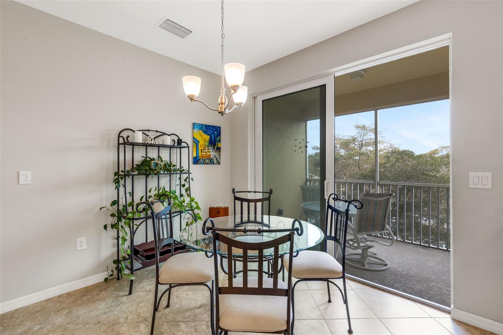 Image 7 of 40 For 4284 Expedition Way Na