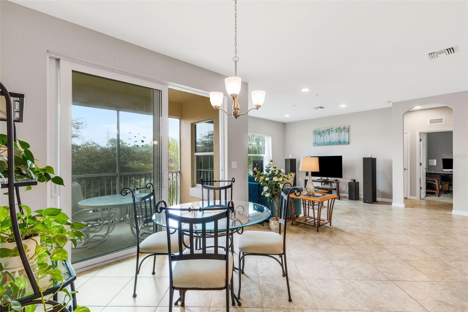 Image 8 of 40 For 4284 Expedition Way Na