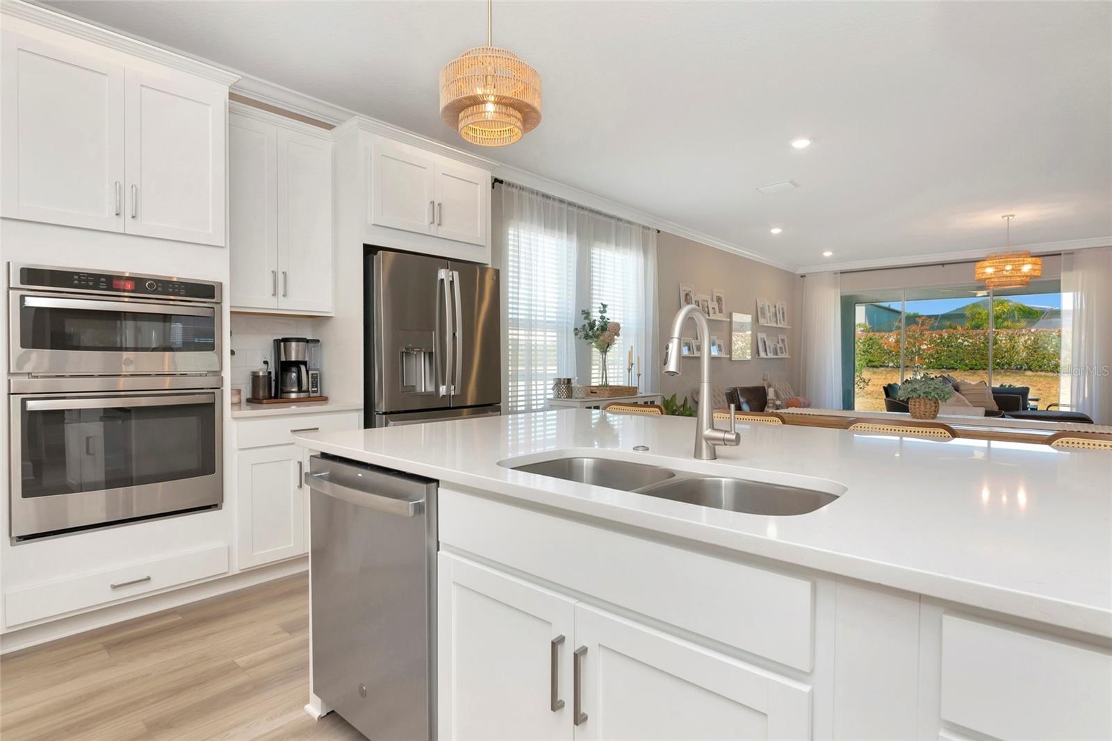 Image 14 of 100 For 8516 Golden Dawn Court