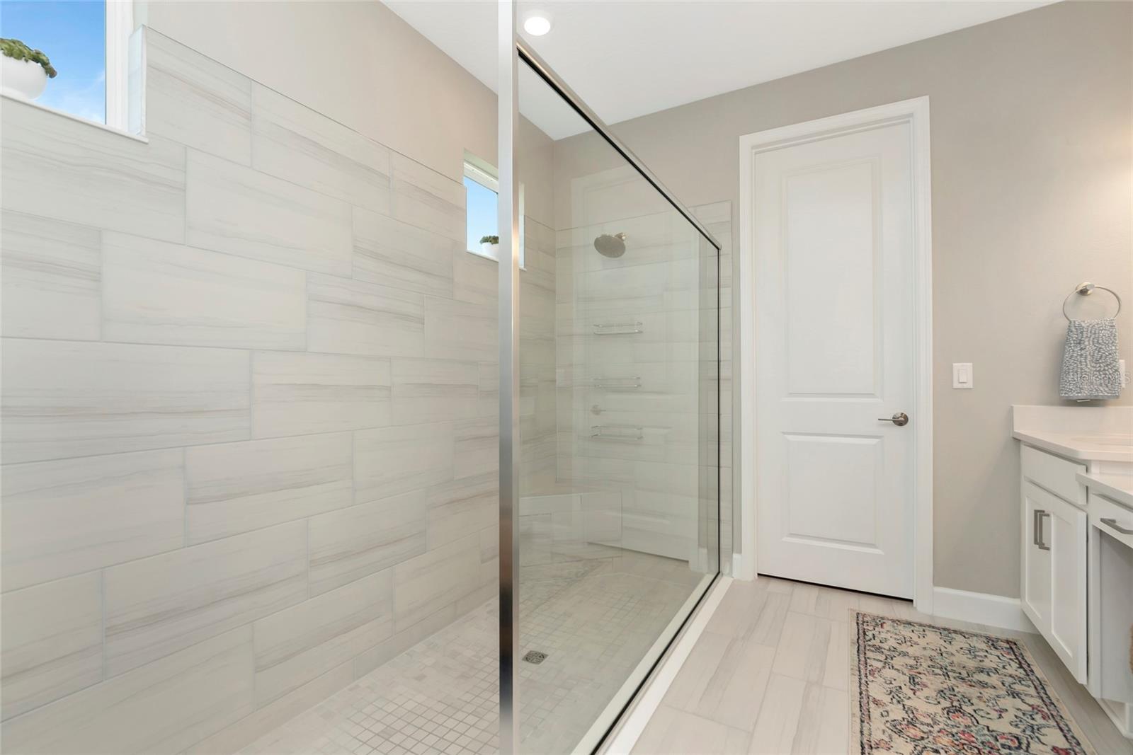 Image 27 of 100 For 8516 Golden Dawn Court