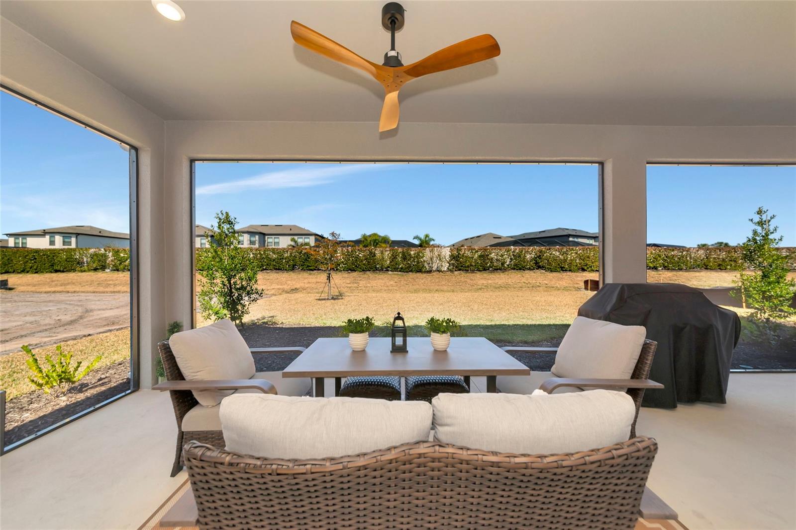 Image 38 of 100 For 8516 Golden Dawn Court