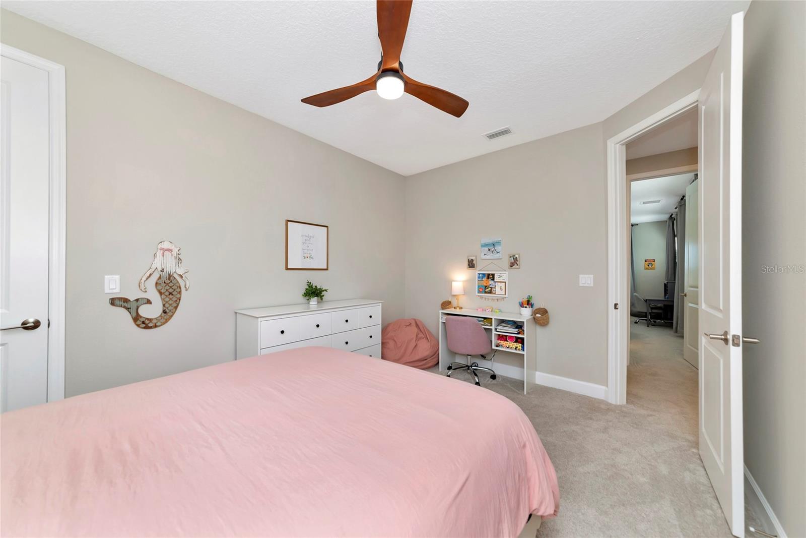 Image 47 of 100 For 8516 Golden Dawn Court