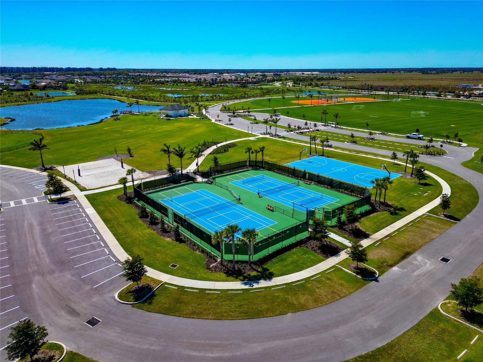 Image 70 of 100 For 8516 Golden Dawn Court